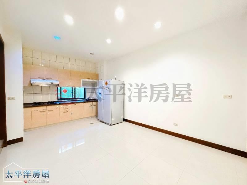 沙鹿全新整理傳統前院透天 照片5