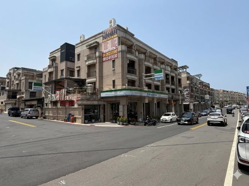 新光田全家金角店面 照片7