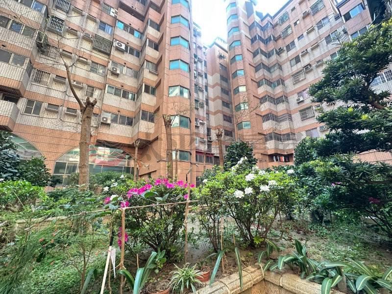 龍山國小新整理5房平車 照片1