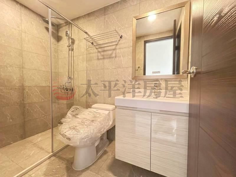 全新伯斯市2房2衛+車位 照片6