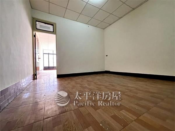臨路4大房傳統國小旁美透天 照片5
