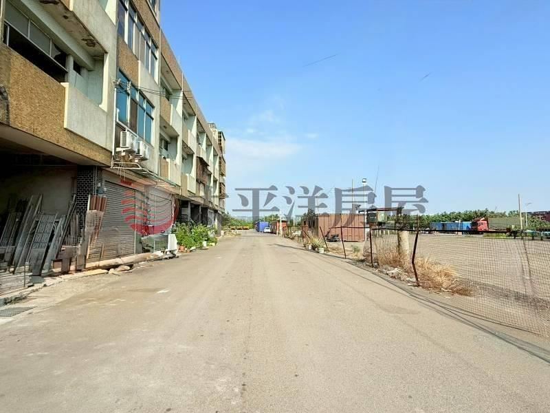 清水大建坪臨路透天 照片2