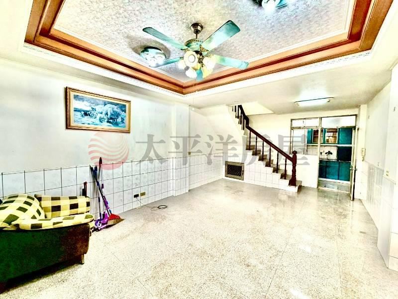文光國小學區靜巷透天 照片2