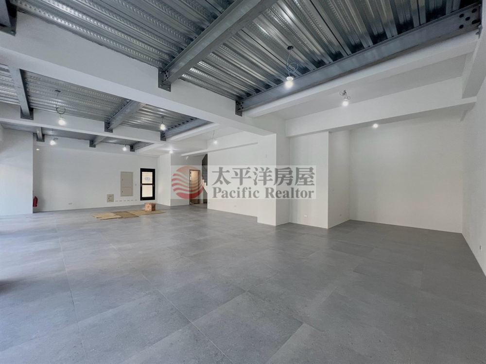 宏泉in中央｜中央路商圈｜近14米面寬店面 照片5