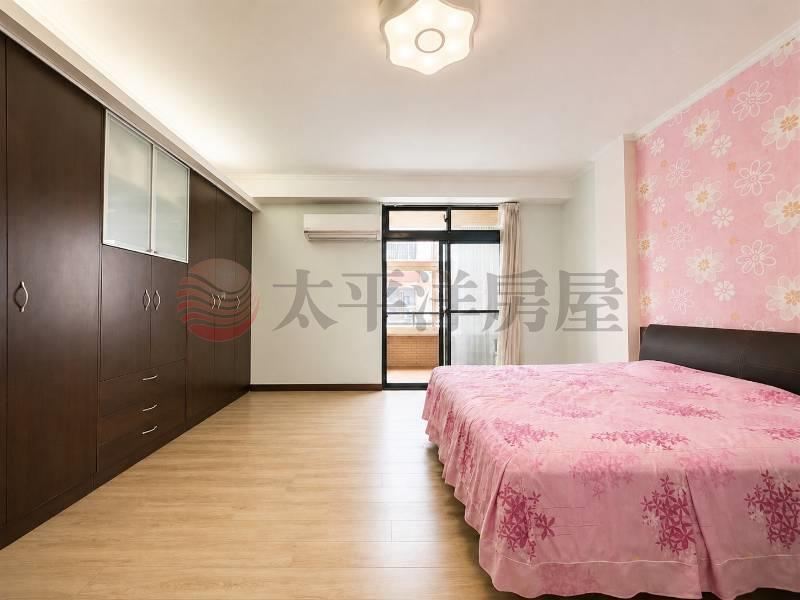 家樂福商圈好地段好生活透天 照片3