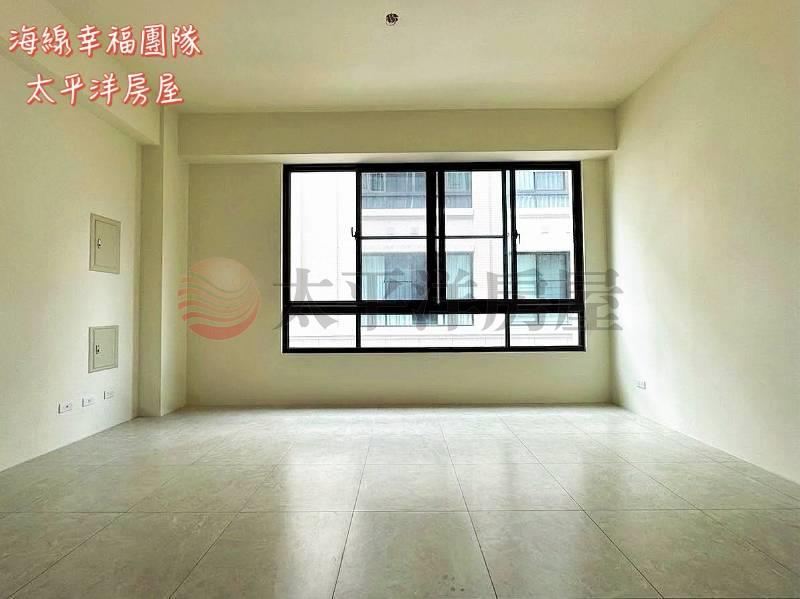 輕屋齡學區旁大面寬美墅 照片5