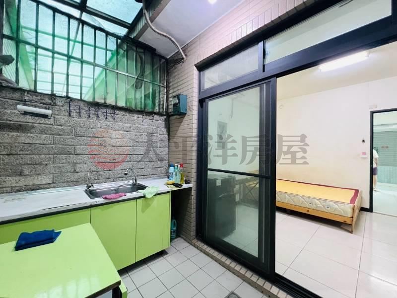 國雄皇家莊園|東海商圈|臨路雙併別墅 照片5