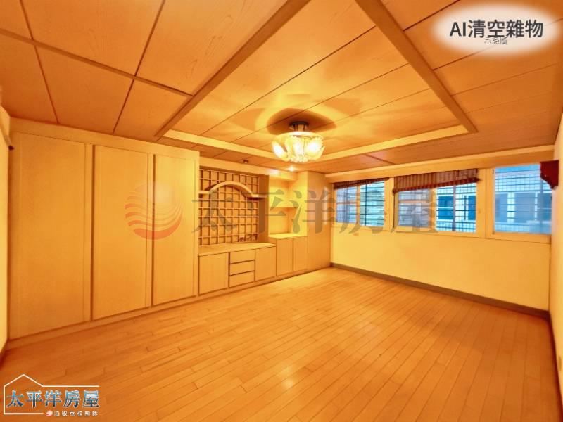 專●梧棲商業帝區臨路大面寬金店面 照片1