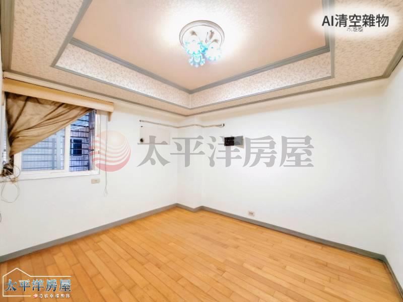 專●梧棲商業帝區臨路大面寬金店面 照片3