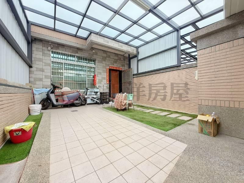 靜宜商圈臨十米路|車庫四房傳統別墅 照片2