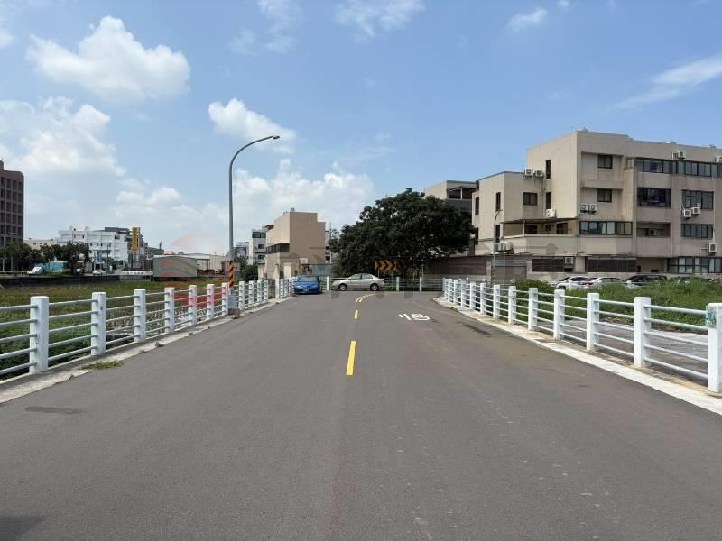 清水重劃區大面寬住4建地 照片2