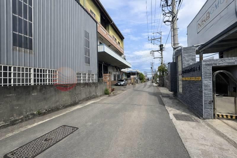 龍井大面寬合法三照鋼構廠房 照片2
