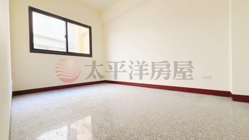 沙鹿全新國小旁5米面寬別墅 照片5