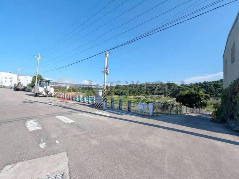 南勢段臨10米建地+保護地 照片1