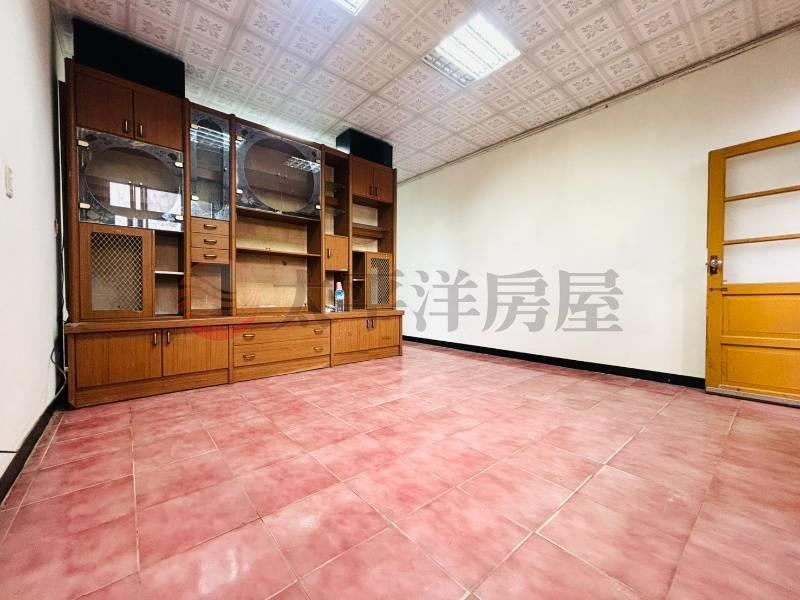 低總價清水市中心透天 照片1