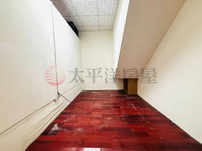 低總價清水市中心透天 照片3
