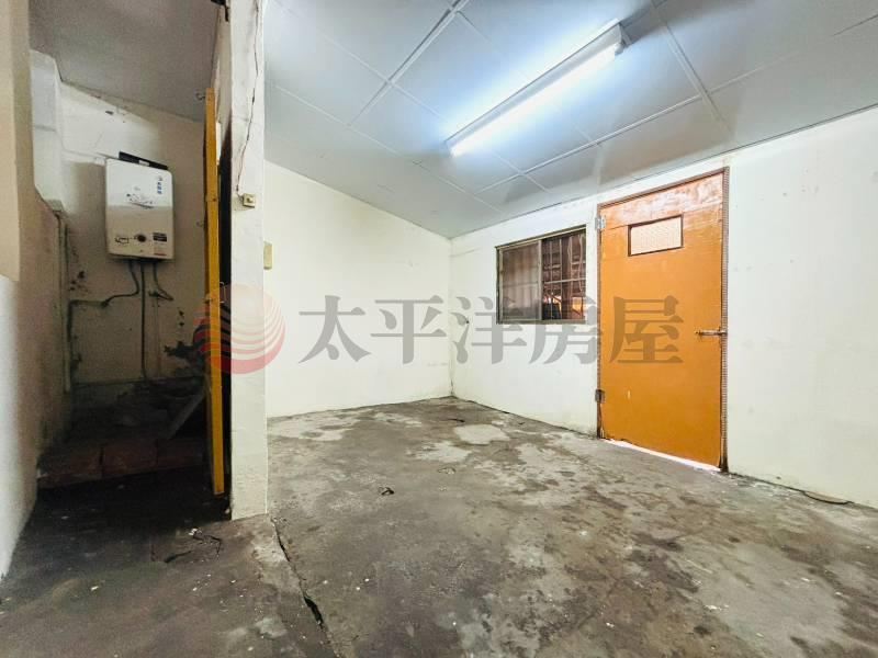 低總價清水市中心透天 照片5