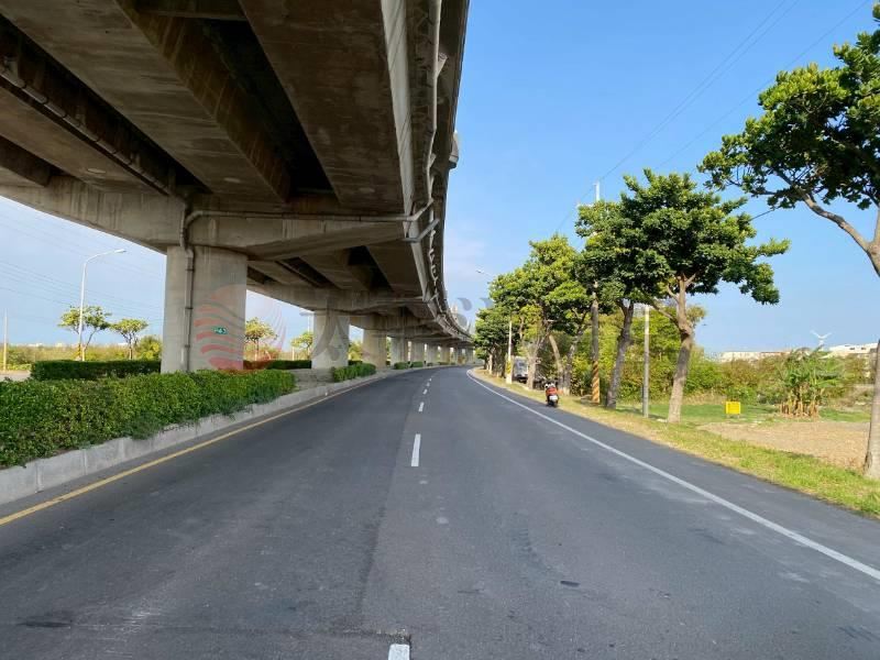 西濱有電臨路方正農地 照片5