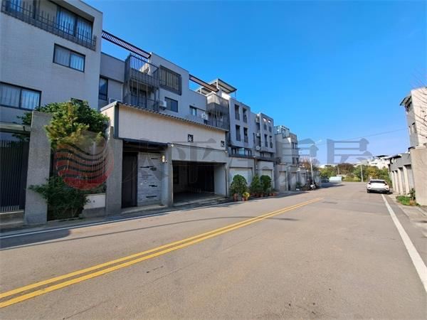 新光田臨路8米寬電梯美墅 照片1