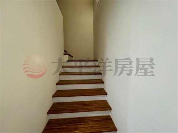 北勢國小學區臨路美透天 照片5