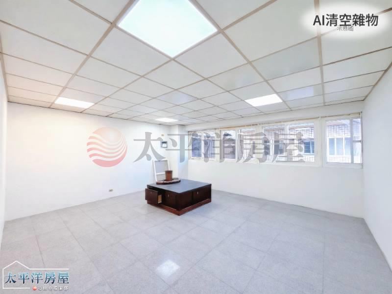專●梧棲核心臨路朝南角間金店面 照片2