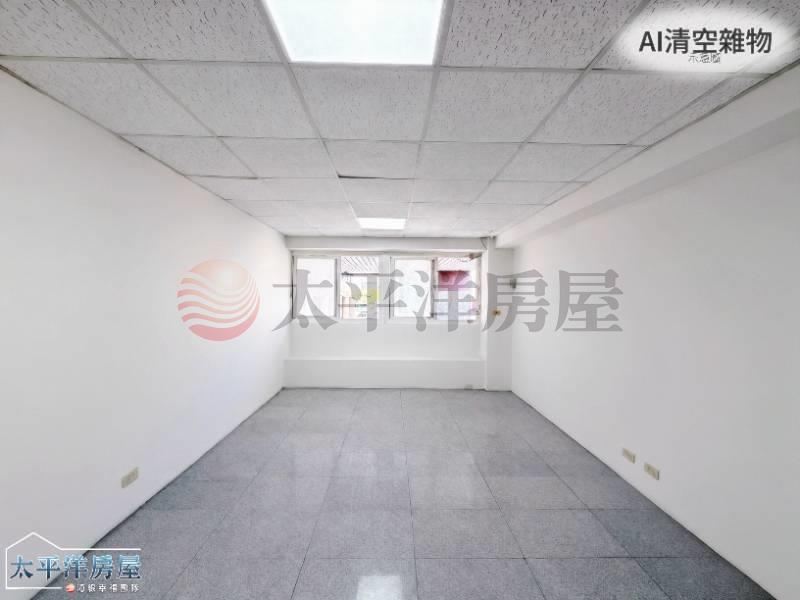 專●梧棲核心臨路朝南角間金店面 照片5