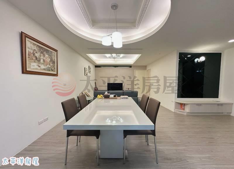 沙鹿百坪鬧區店面總部 照片4