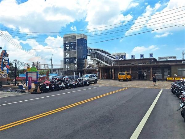 臨路9米5面寬雙車電梯別墅 照片4
