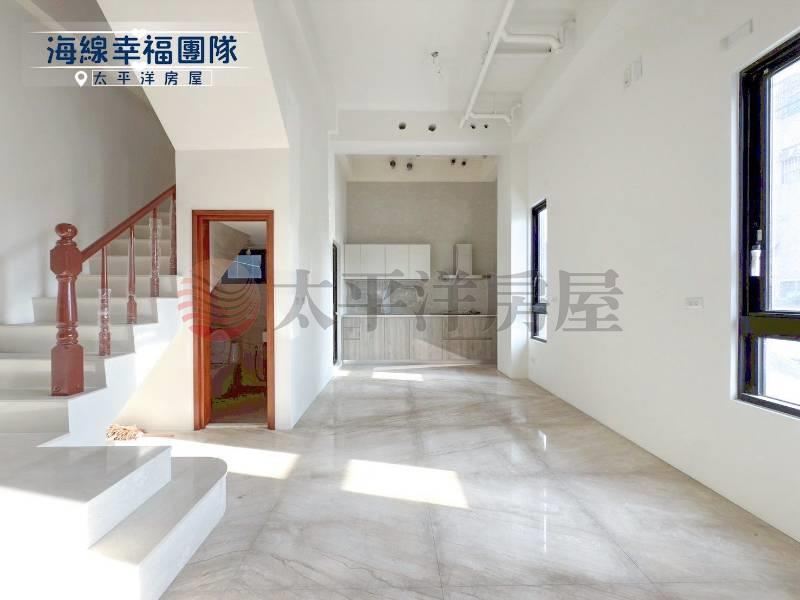 頂規用心打造全新臨路角間電梯豪墅 照片3