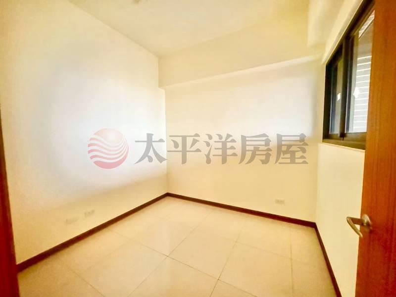 幸福成三房平車頂樓戶 照片3