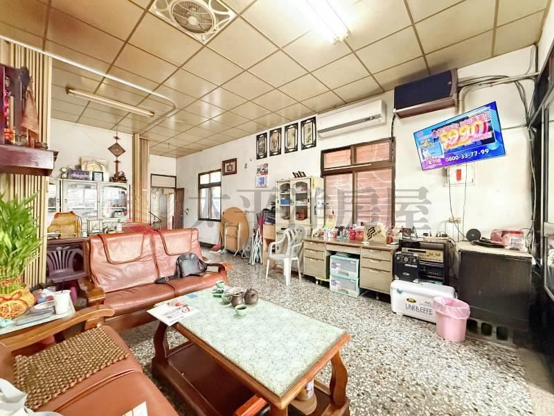 稀有釋出清水市中心大面寬店住 照片2