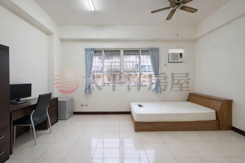靜宜近麥當勞星巴克收租店套 照片3