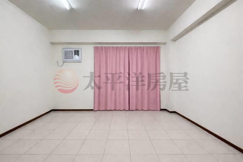 靜宜近麥當勞星巴克收租店套 照片8