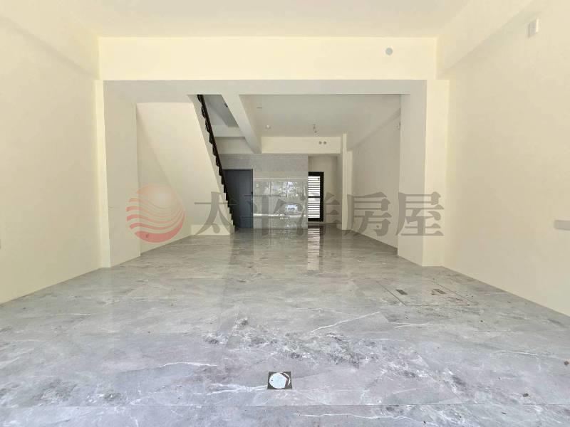 優質文教臨路邊間電梯店住 照片2