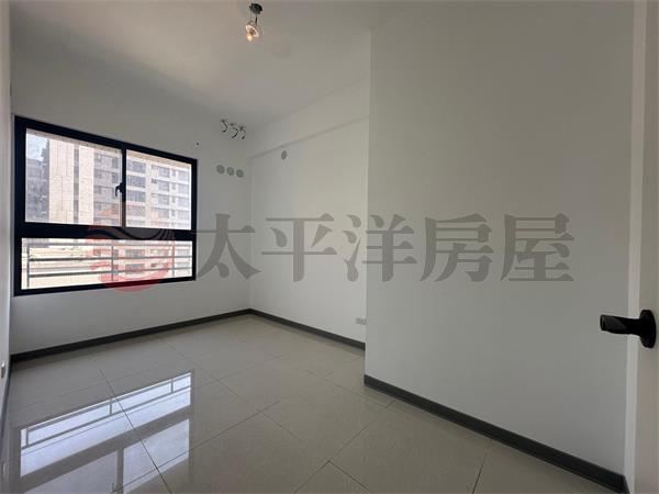 【佳瓚大賀中高樓大三房永久棟距】 照片2